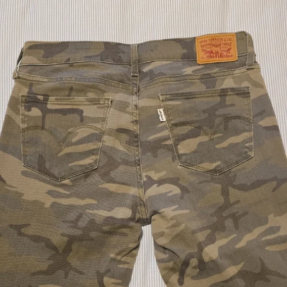 Levi's Camouflage 711 Skinny Jeans - Picture 3 of 3